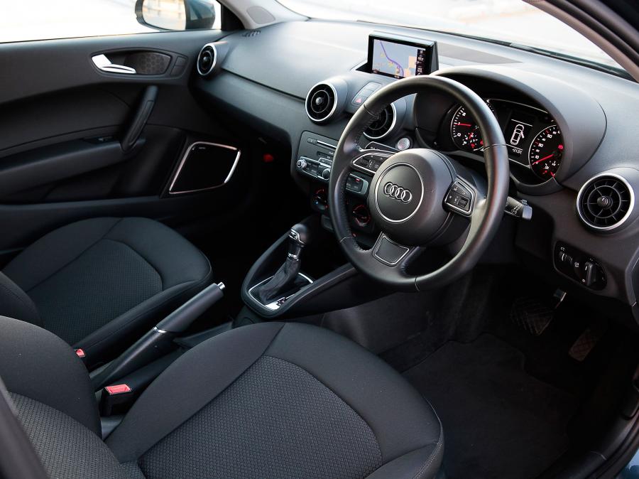 Торпедо Audi A1 TFSI (8X) 2015 года  (JP) (фото 11 из 11)